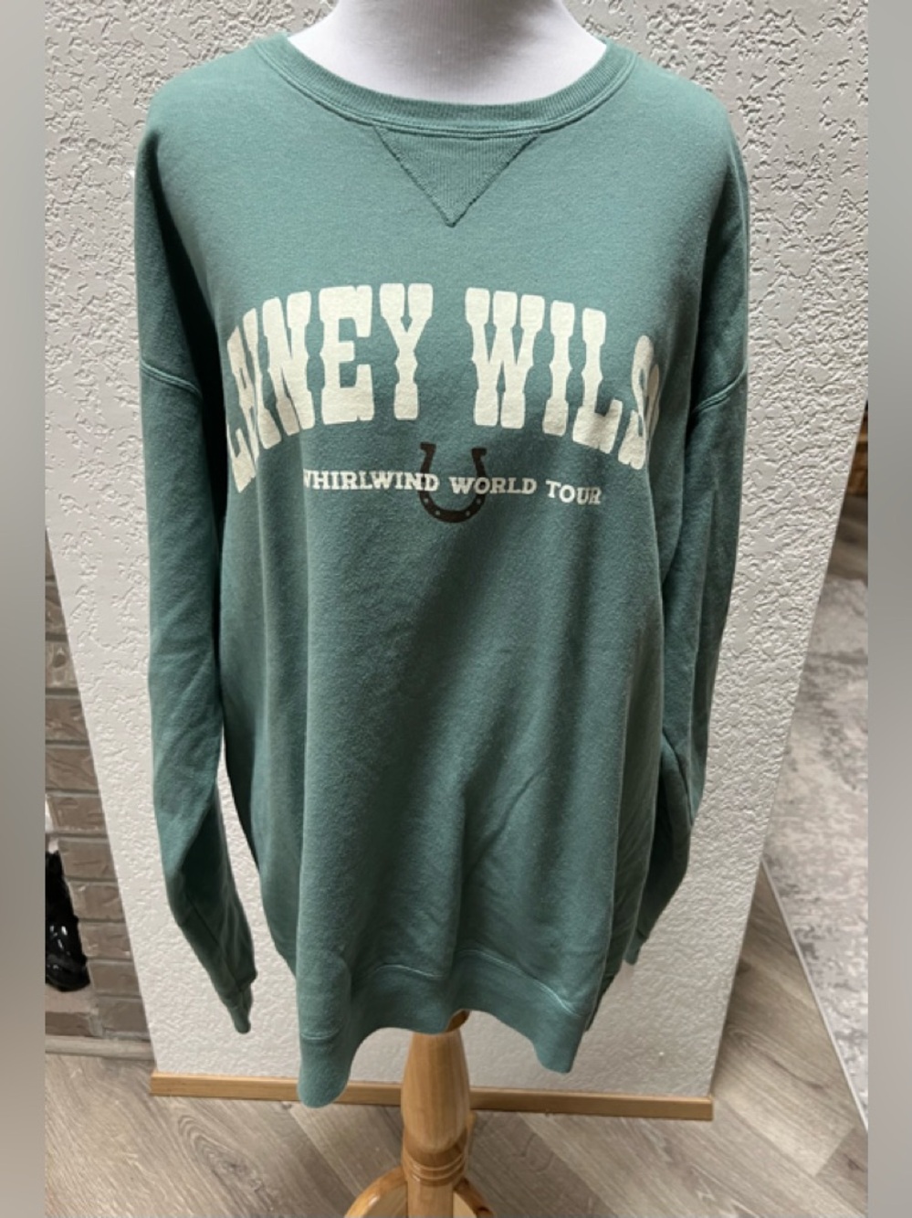 Lainey Wilson Whirlwind Tour Sweatshirt Green with White Graphic Size Medium